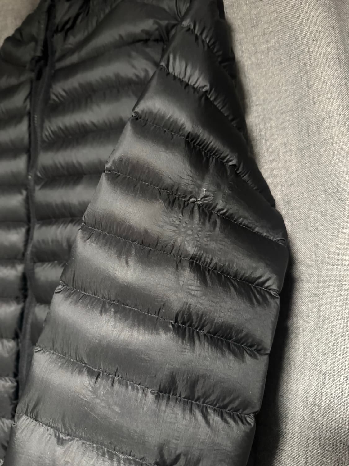 cp컴퍼니 dd쉘 고글 경량패딩 블랙 L48 사이즈 상품이미지9