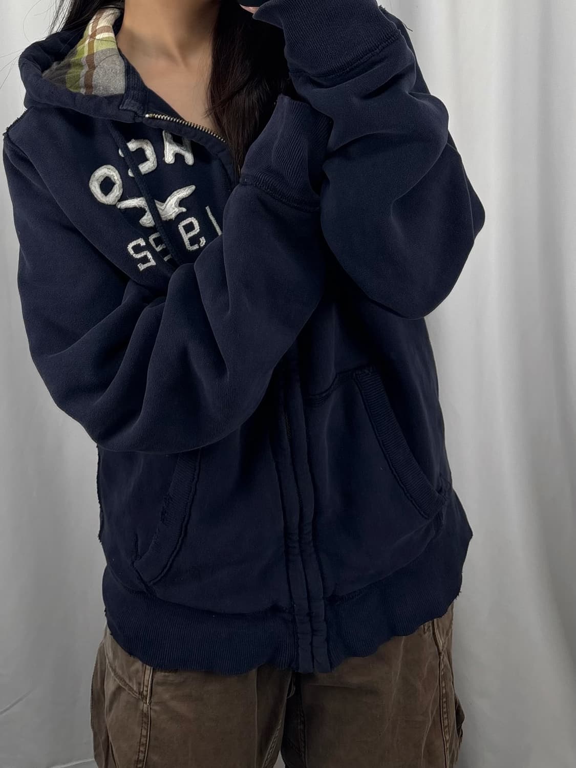 홀리스터 체크 패턴 안감 네이비 후드집업 상품이미지3