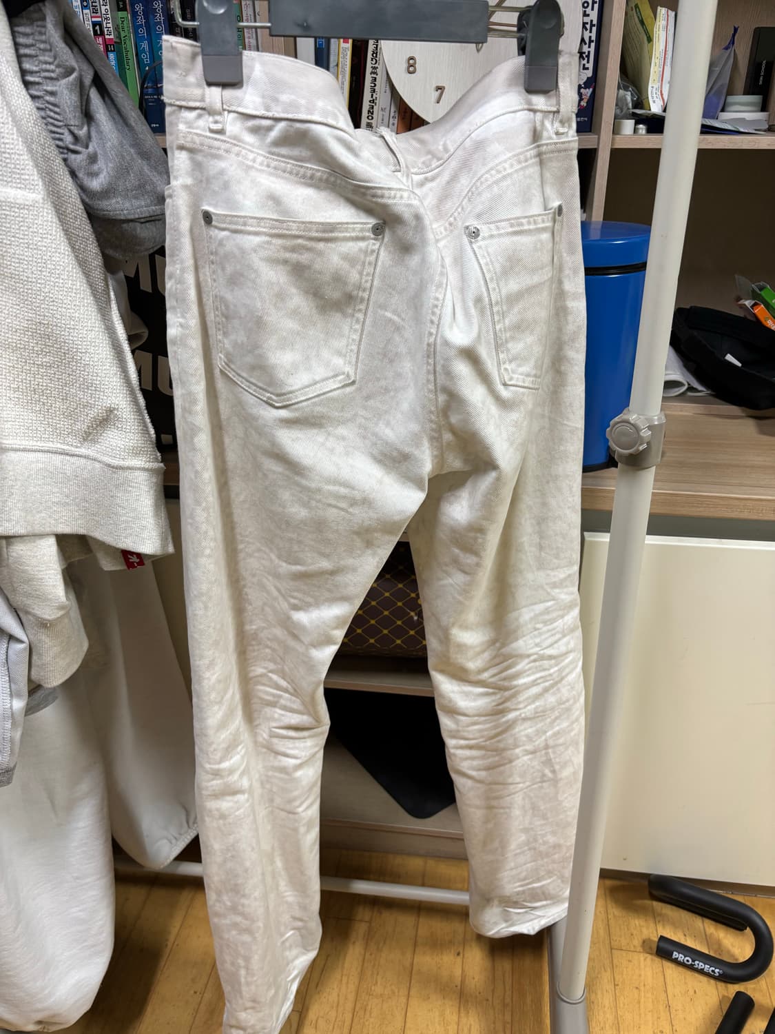 마르지엘라 20aw 아이보리 크랙데님팬츠 상품이미지4