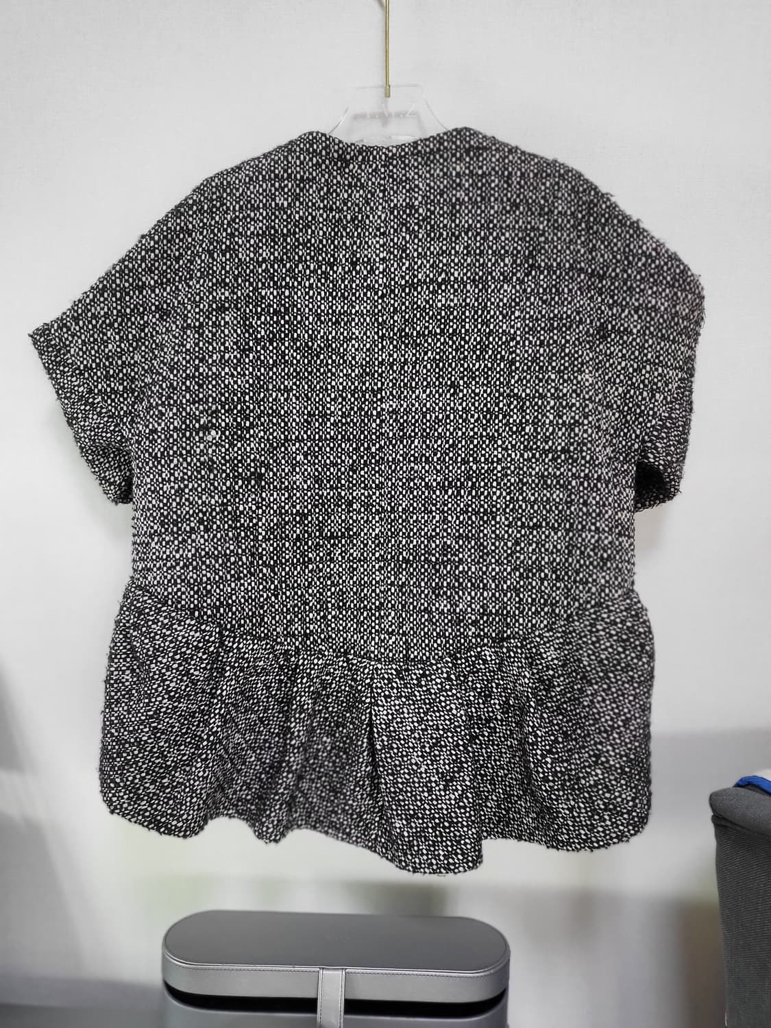 오즈세컨 오버사이즈 핏의 트위드 버튼자켓 free 상품이미지4