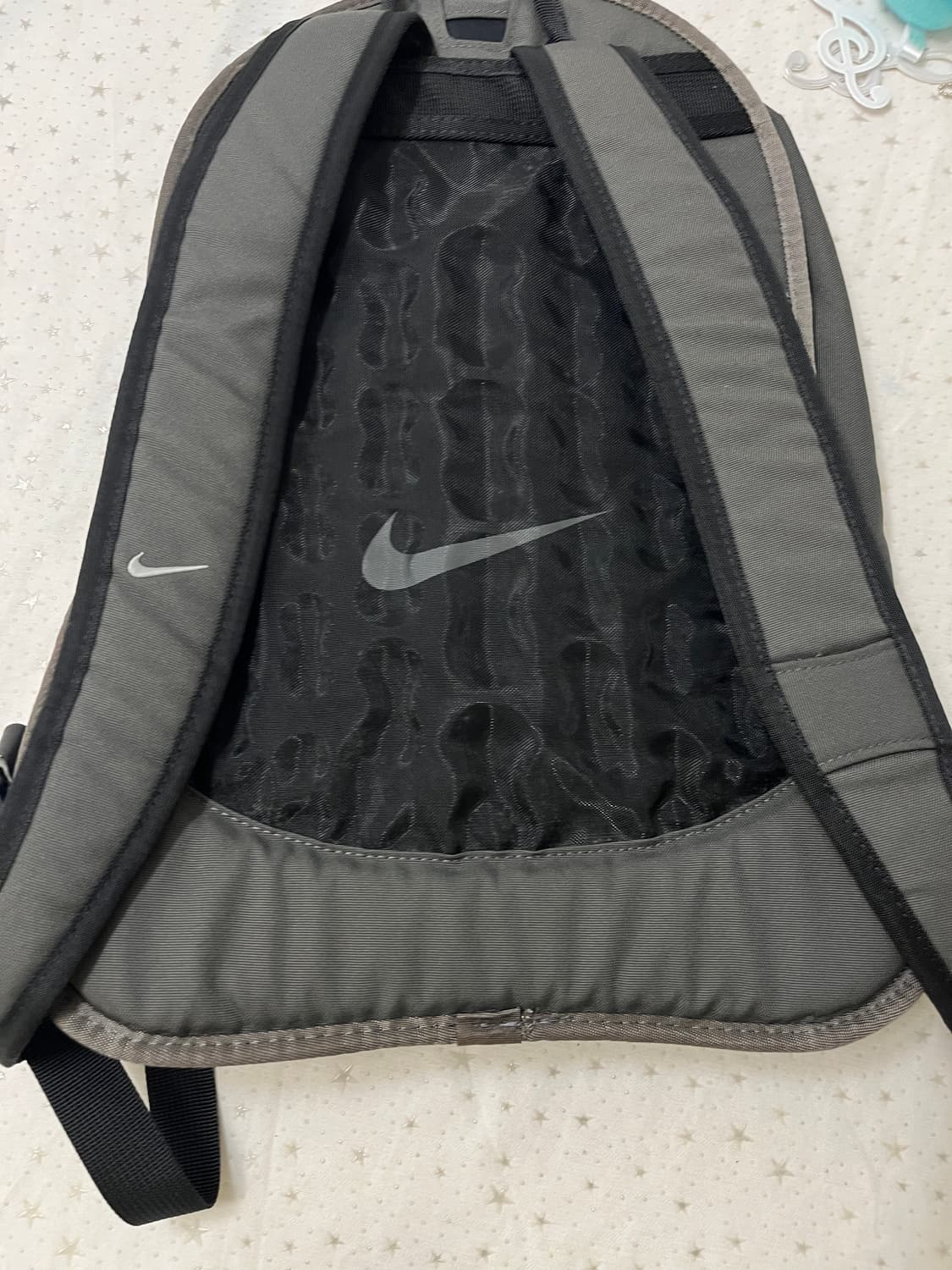 나이키 Y2K 차콜 백팩 🎶 상품이미지5