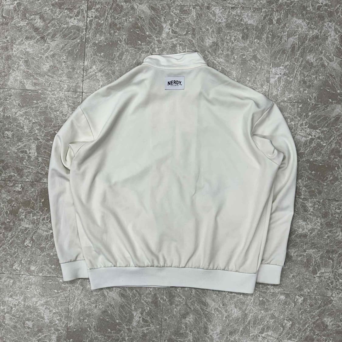 Nerdy 널디 화이트 트랙탑 희귀져지(L) 상품이미지3