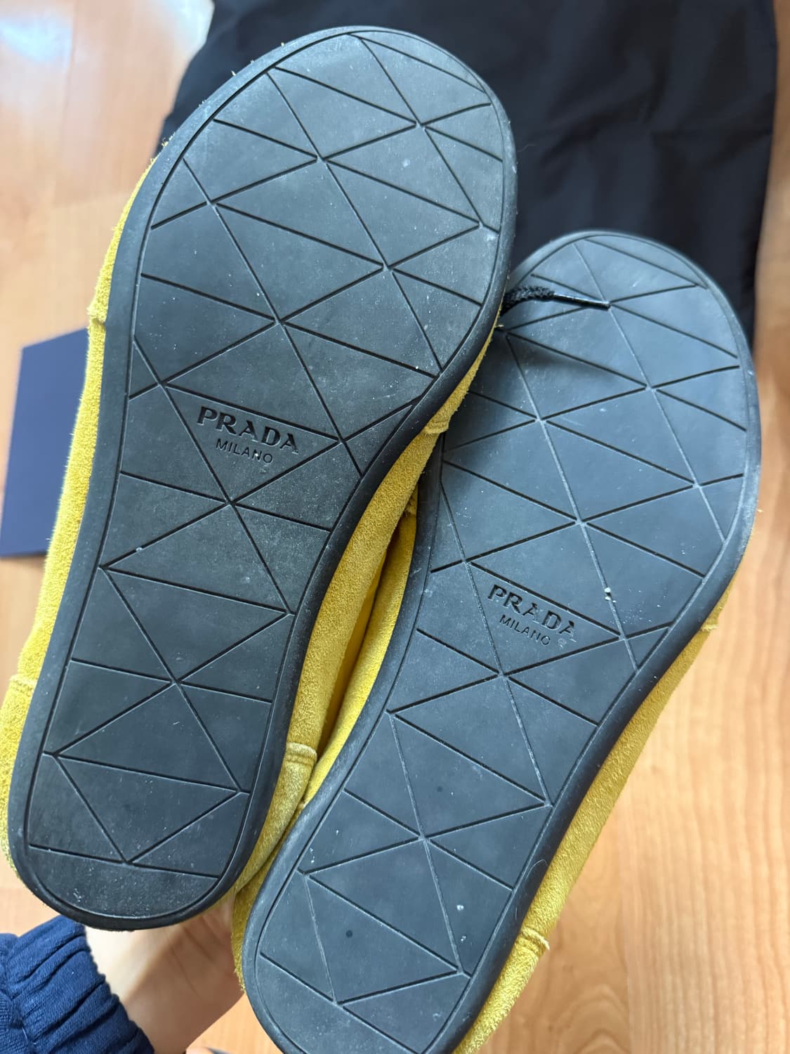 프라다 옐로우 스니커즈 5사이즈 245 상품이미지3