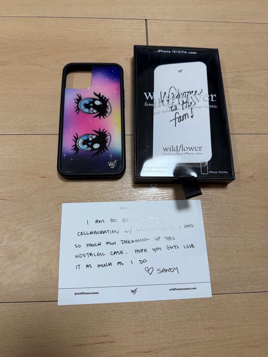 샌디리앙 와일드플라워 폰케이스 아이폰12/12pro 12프로 상품이미지1