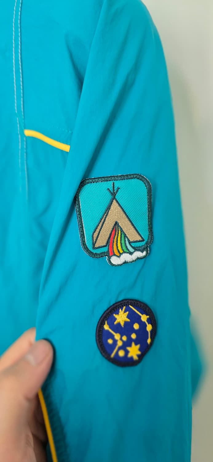 아디다스 퍼렐윌리엄스 하이킹 팩 윈드브레이커 95 상품이미지4