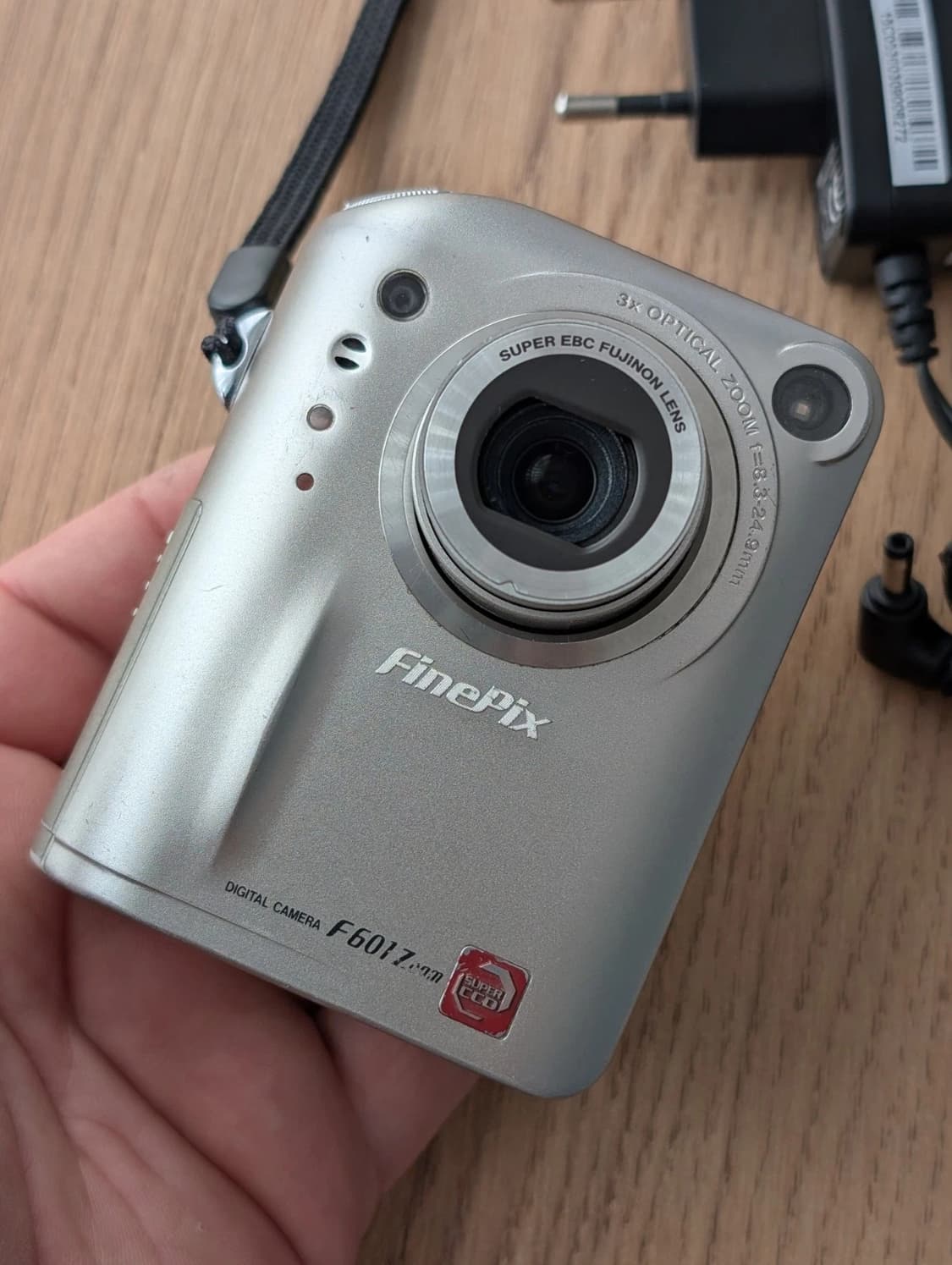 후지 파인픽스 F601 줌 (레트로 디지캠) 팝니다 상품이미지4