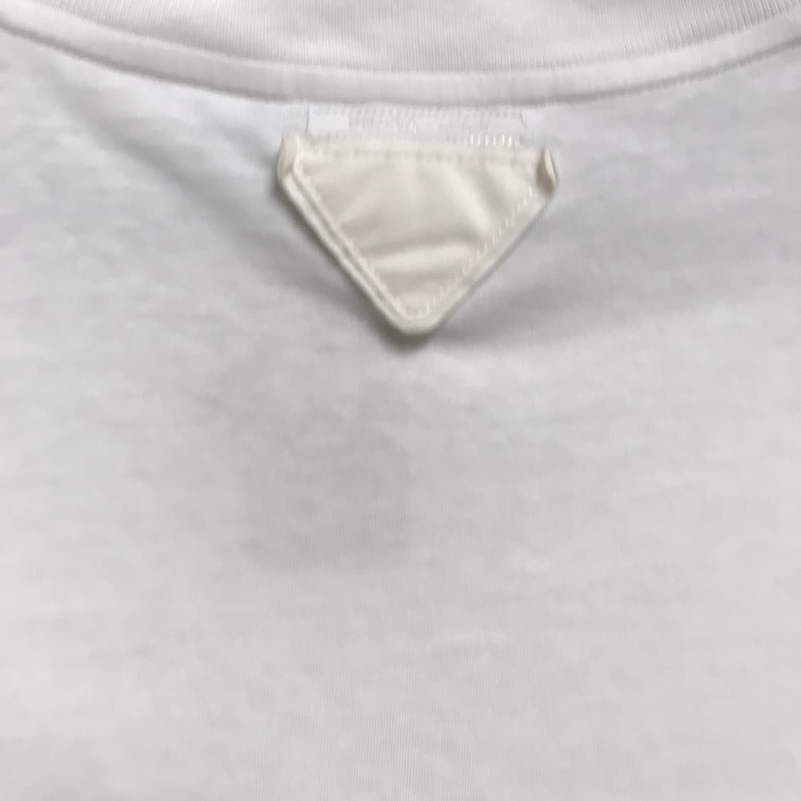 프라다 화이트 반팔 티셔츠 XL 상품이미지6