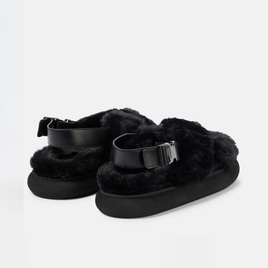 새상품 몽클레어 SOLARISSE 퍼 샌들 블랙 상품이미지3