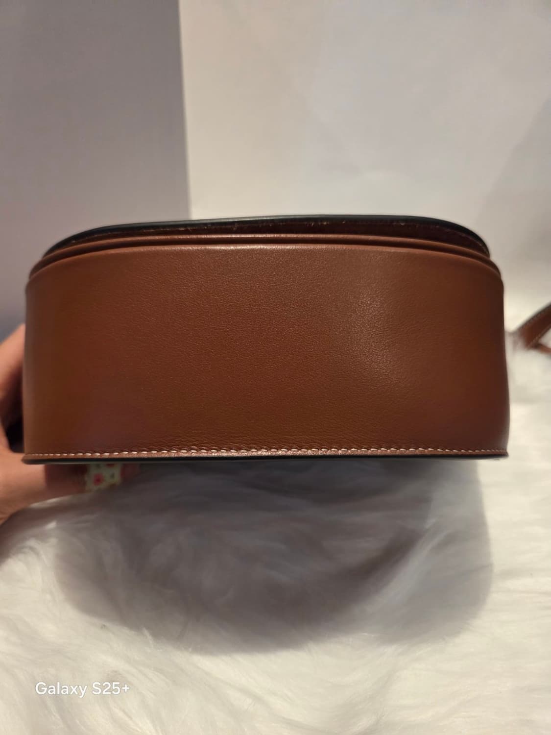 셀린느 스무스 카프스킨 폴코 레더 트리옹프 탄 상품이미지3