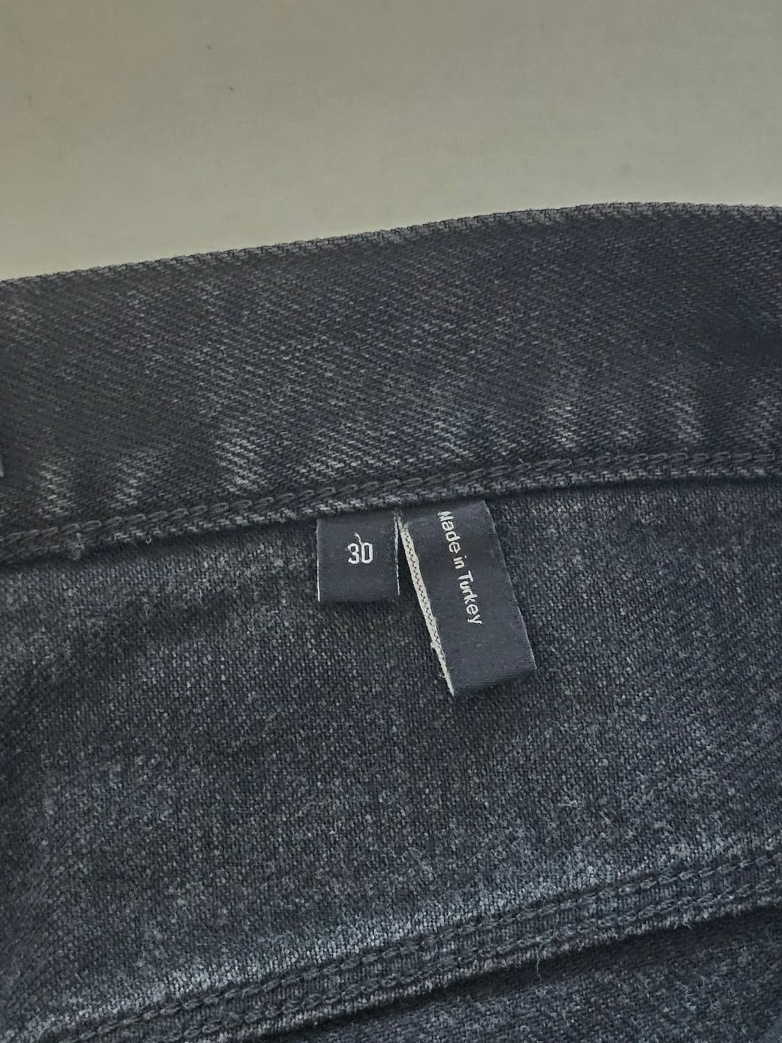 Theory 여성 블랙진 30사이즈 (슬림 스트레이트핏)

감각적인 실루 상품이미지3