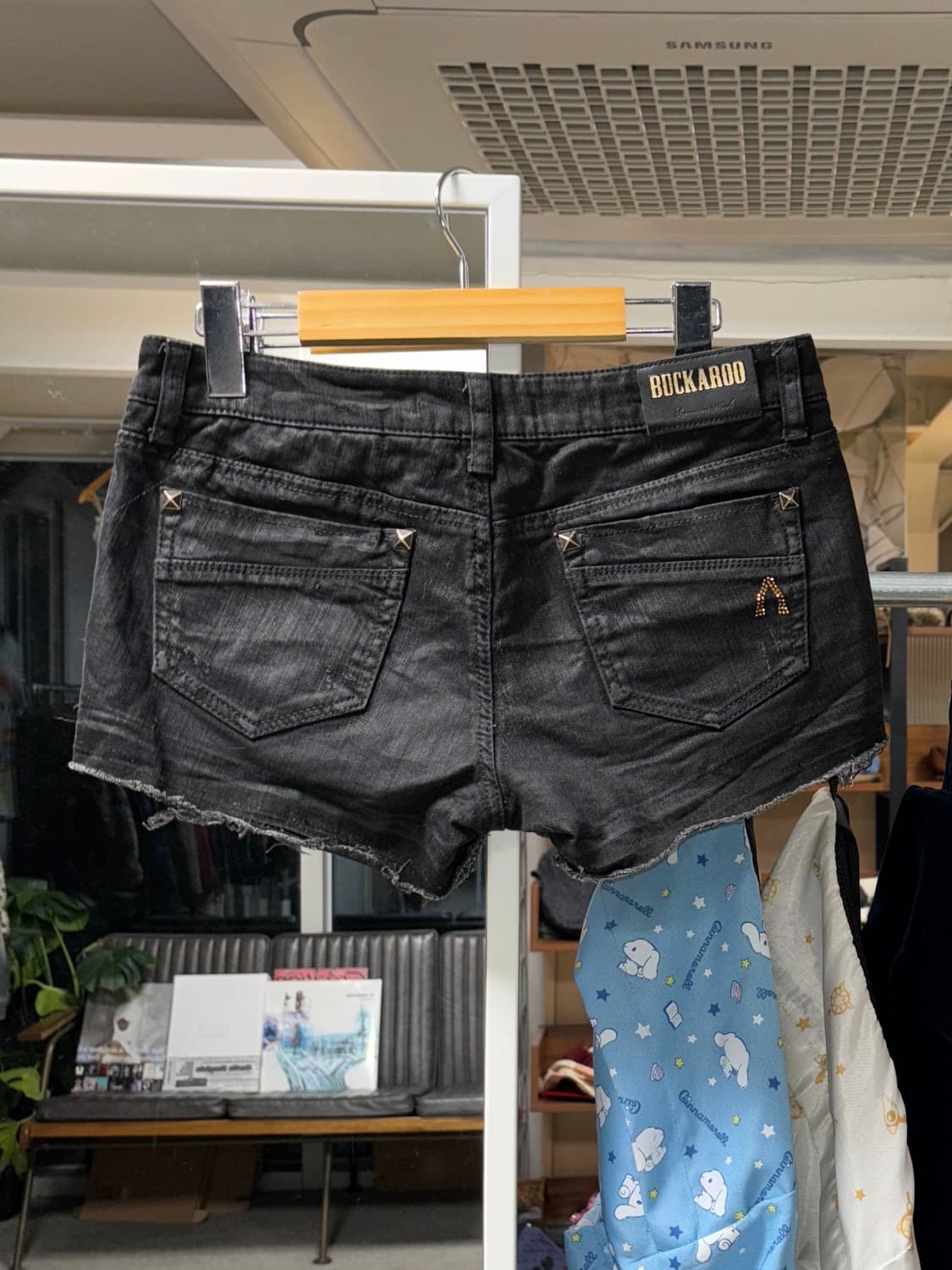 버커루 스터드 데님 쇼츠 상품이미지3