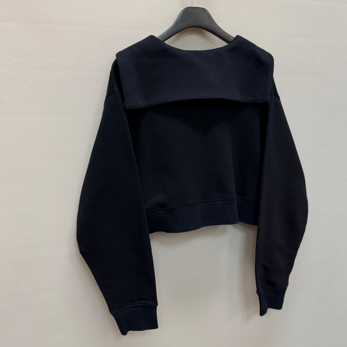 미우미우 로고 코튼 크롭 맨투맨 (크롭 오버핏 ) 상품이미지6