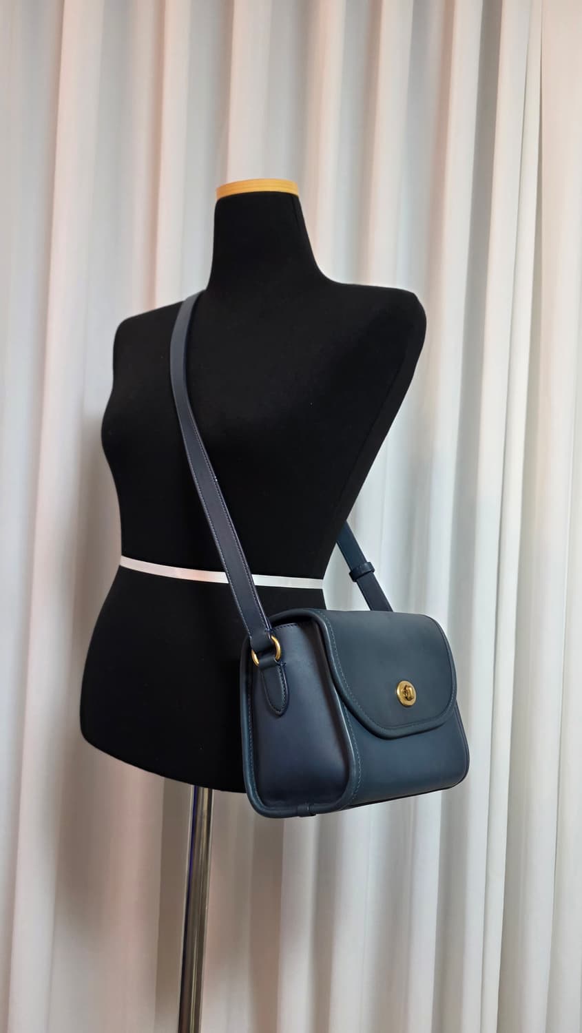 old coach 복각 한정판 런치백 상품이미지1