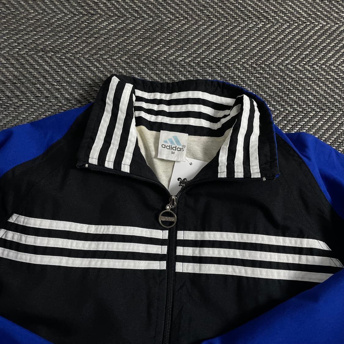 00s아디다스 올드스쿨 박시핏 바람막이 o 3886 상품이미지5