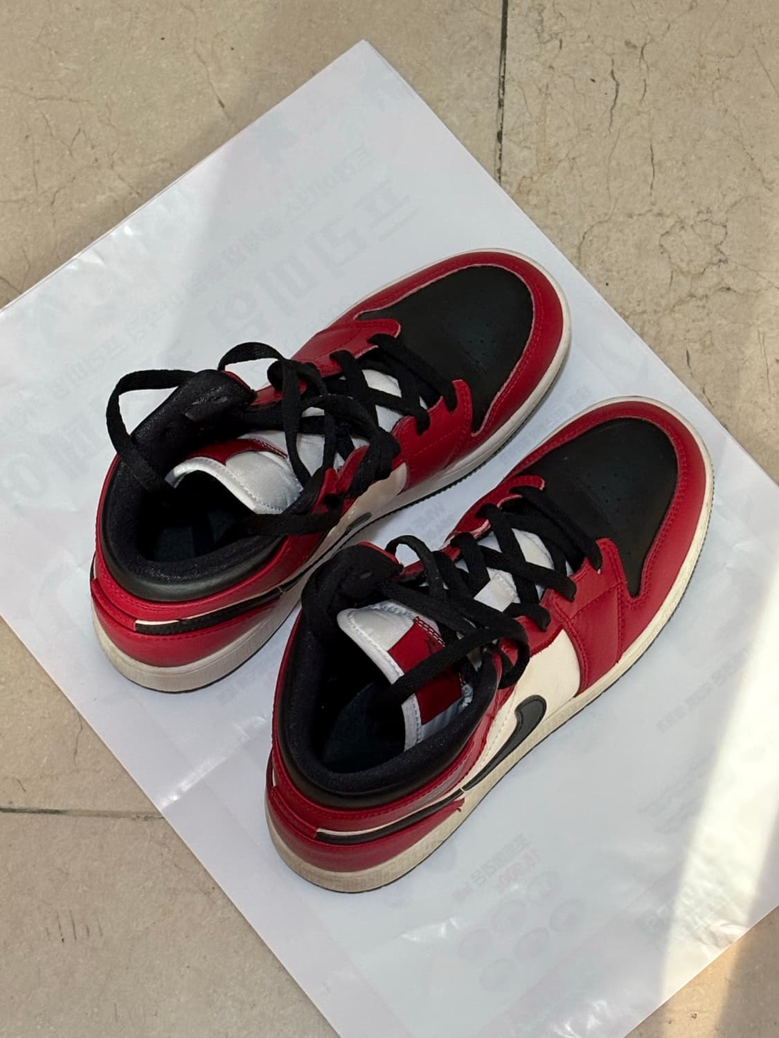 조던 1 미드 시카고 블랙토 상품이미지1