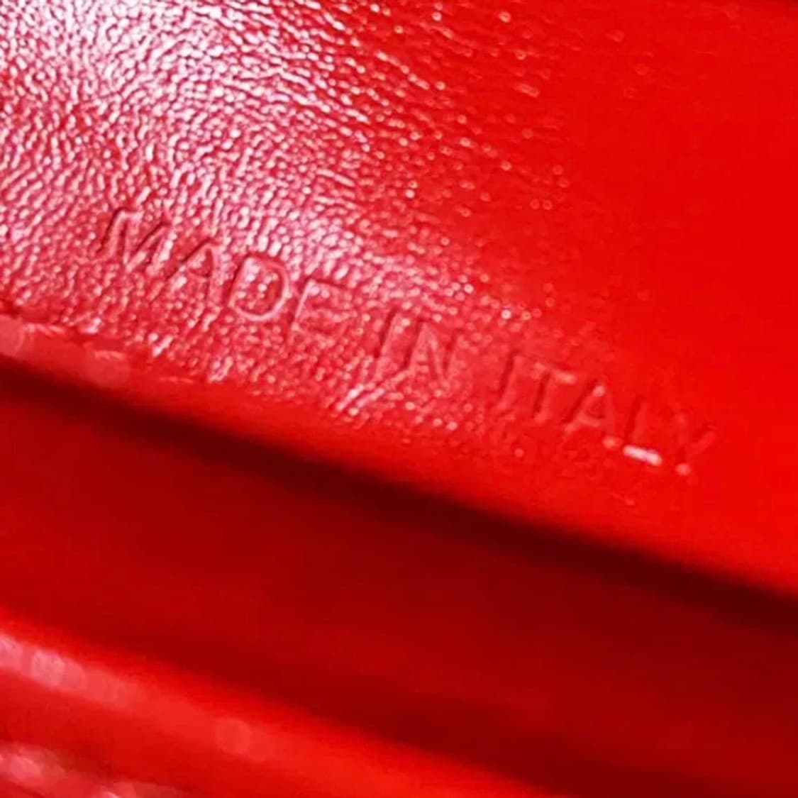 [정품] 크리스찬루부탱 심벌메탈 CL로고 투톤컬러 송아지가죽 반지갑 상품이미지9