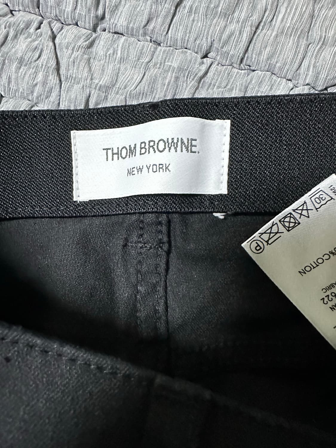 톰브라운 블랙진 상품이미지5