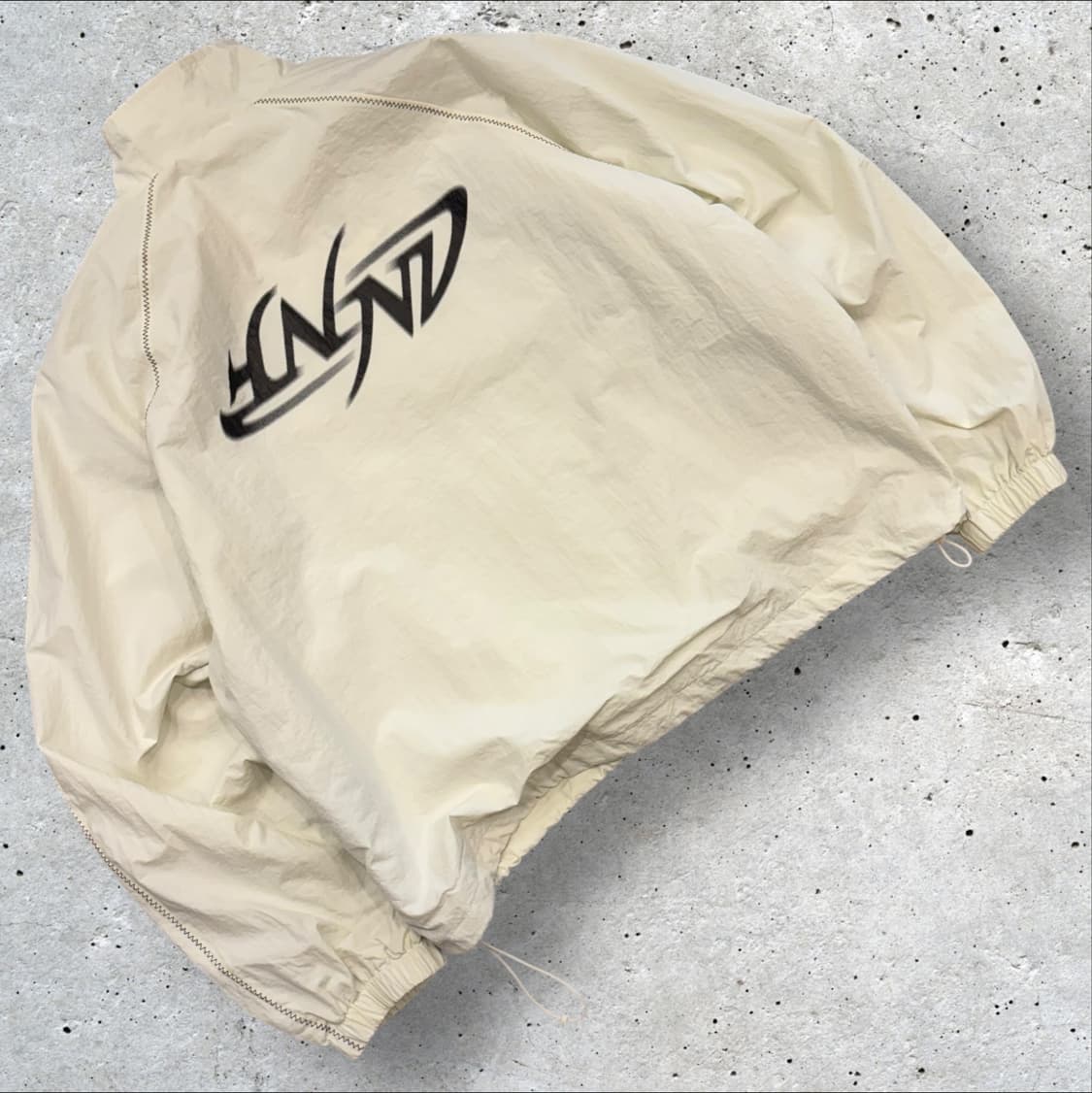 [L] 낫포너드 빅로고 아이보리색 바람막이 점퍼 B478 상품이미지1