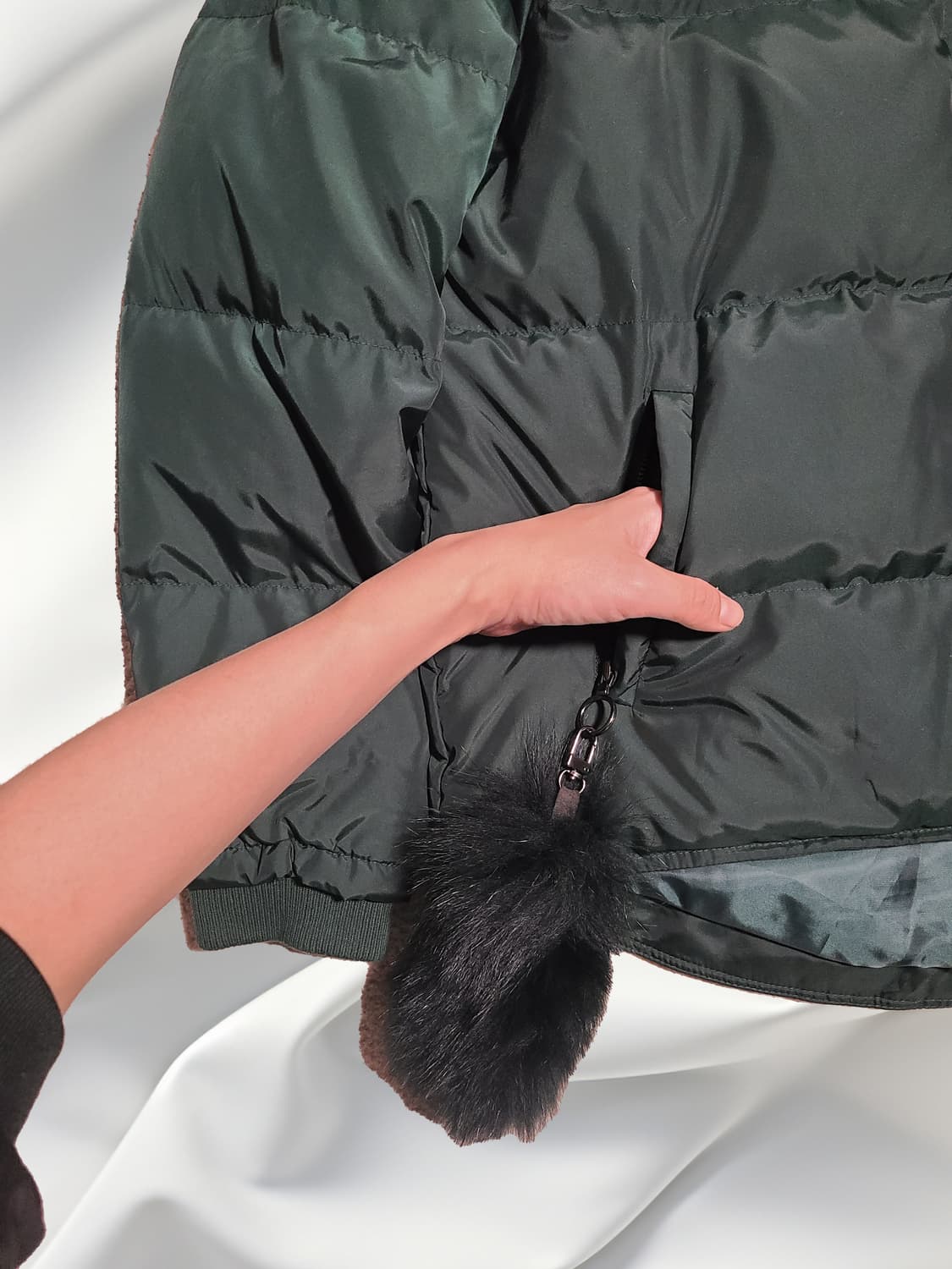 베네통 폭스 퍼 디테일 덕다운 패딩 점퍼 숏패딩 상품이미지3