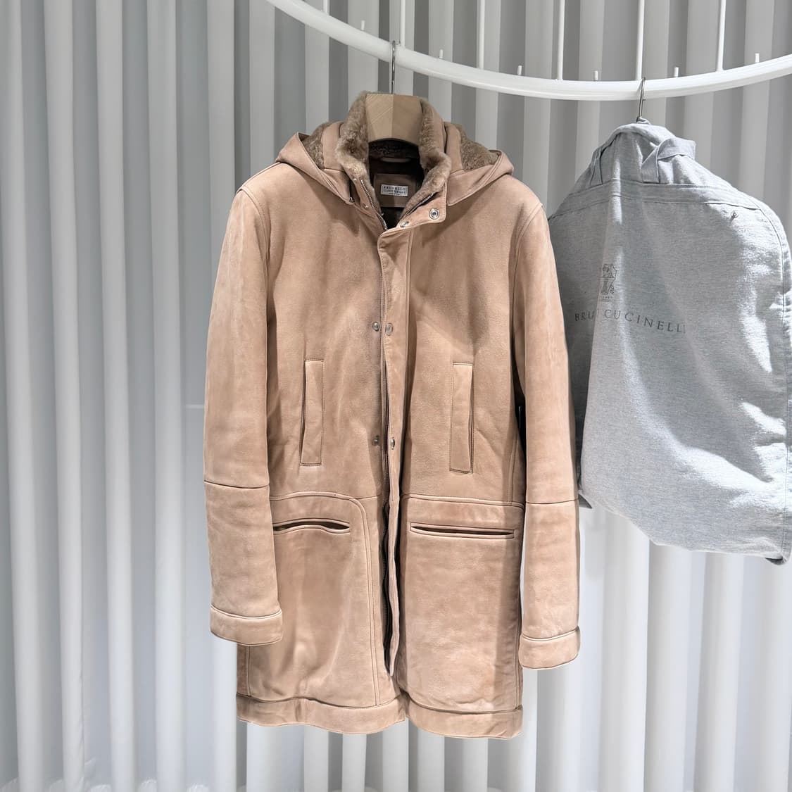 (A+/M) / 브루넬로 쿠치넬리 시어링 램스킨 브라운 코트 상품이미지1