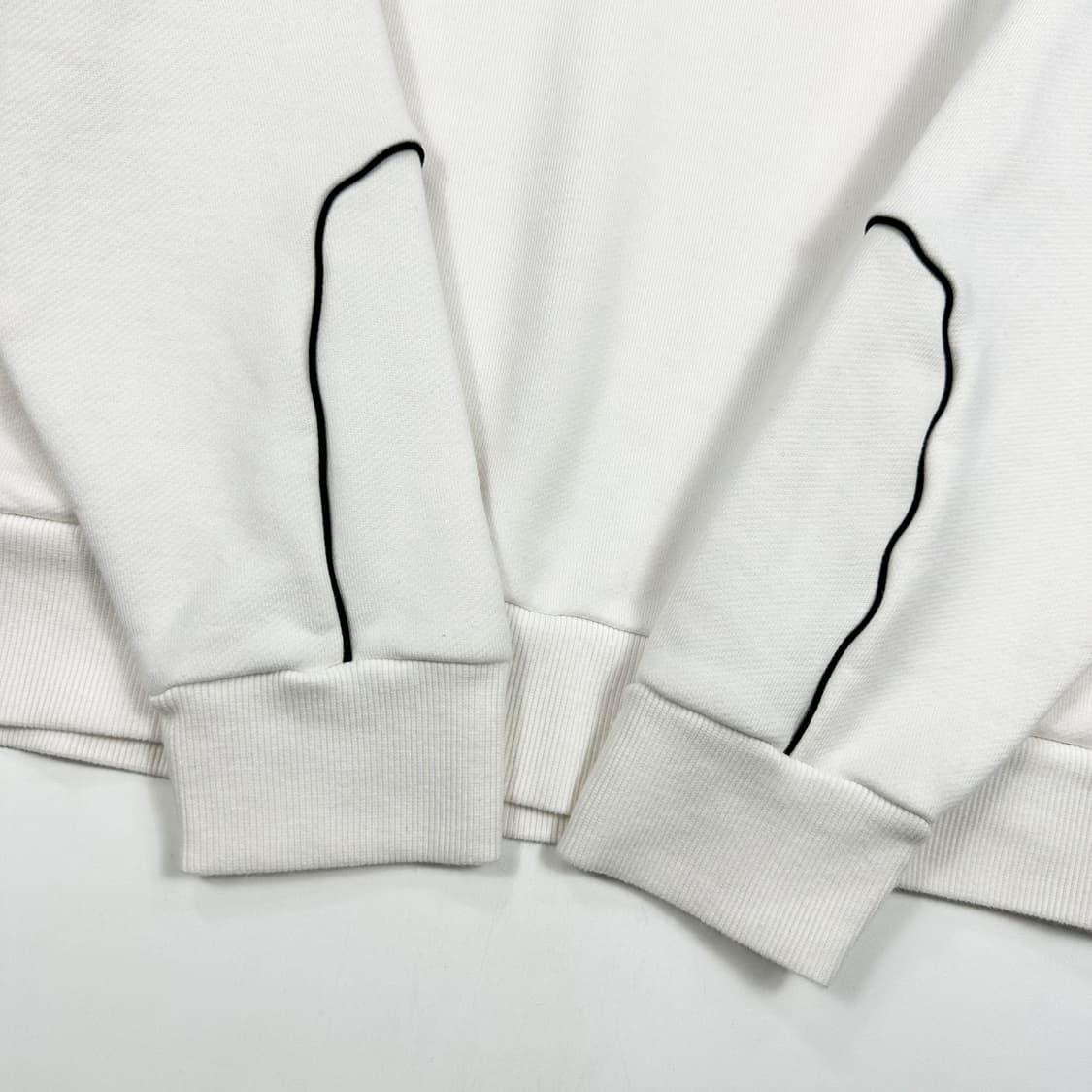 리복 클래식 자수로고 화이트 맨투맨 (XL) 상품이미지4