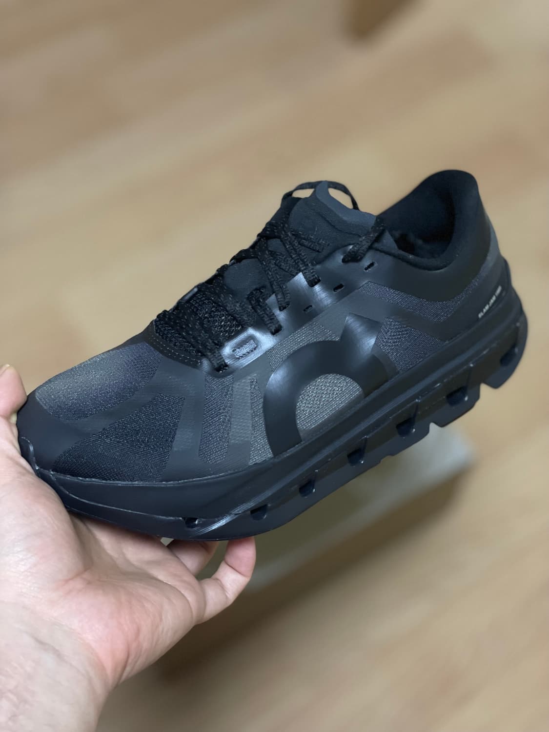 [250] 온러닝 X 슬램잼 클라우드플로우5 굴블랙(✨새상품) 상품이미지2