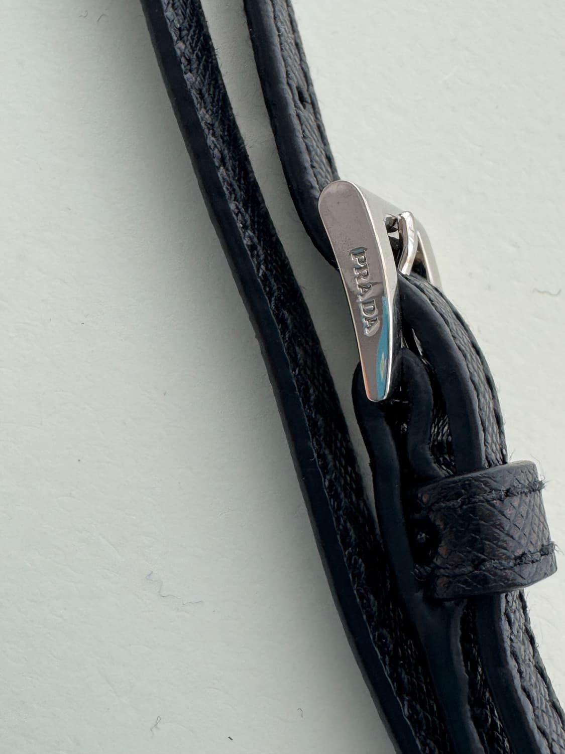 프라다 나일론 버킷 파우치 상품이미지4