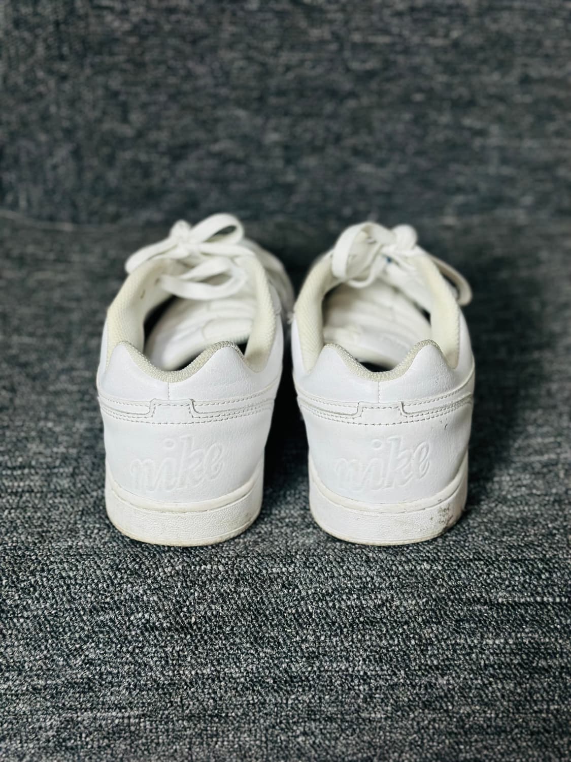 나이키 AQ1775-100 흰색 운동화 270mm 상품이미지3