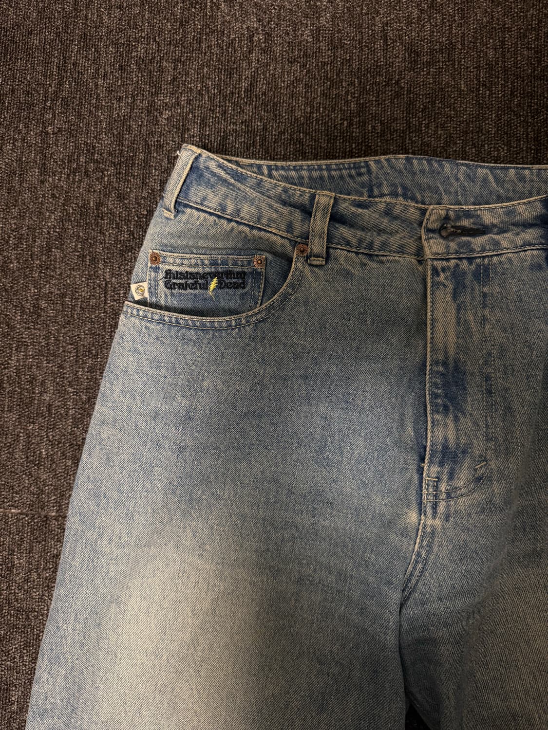 [L] 디스이즈네버댓 그레이트풀 데드 콜라보 데님 연청 상품이미지1