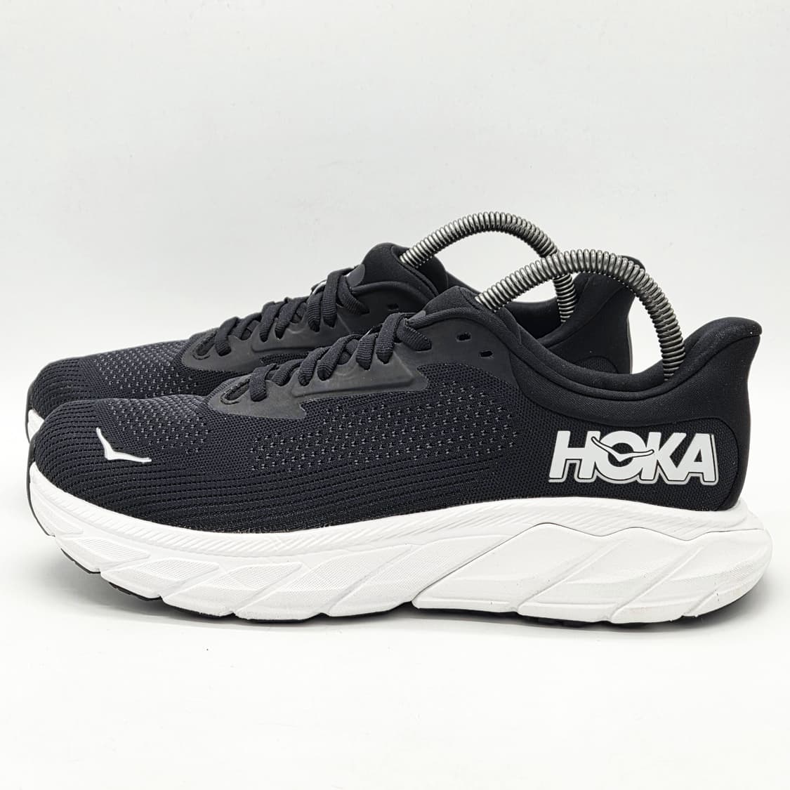 호카 아라히7 블랙 화이트 (265 와이드) 상품이미지1