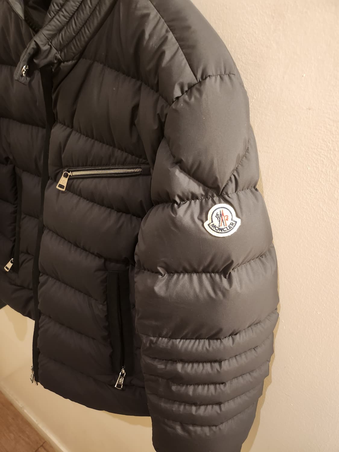 몽클레어 정품패딩 단품 상태A급 상품이미지4