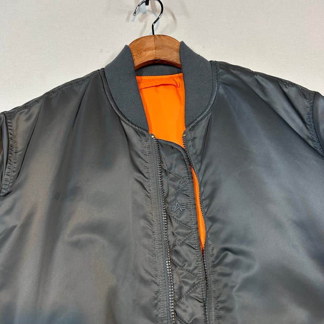 M) 알파인더스트리 MA-1 마원 항공점퍼 메탈 차콜 레귤러핏 상품이미지3