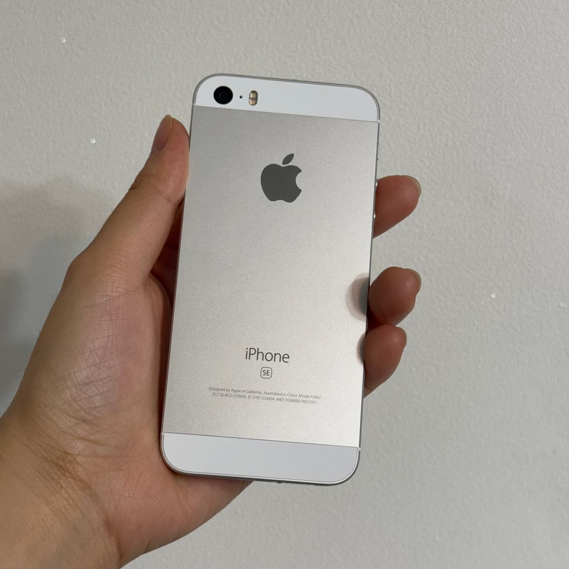[특S급] 아이폰 1세대 se 실버 128GB 상품이미지2