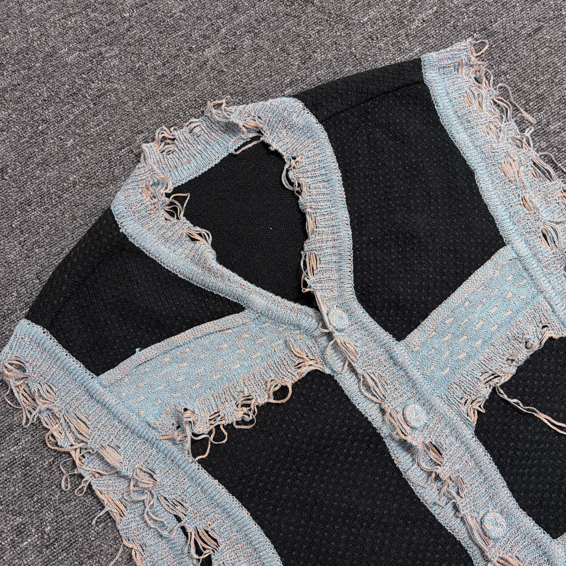 아더에러 23ss 새브라 니트 베스트 A1 새상품 상품이미지3