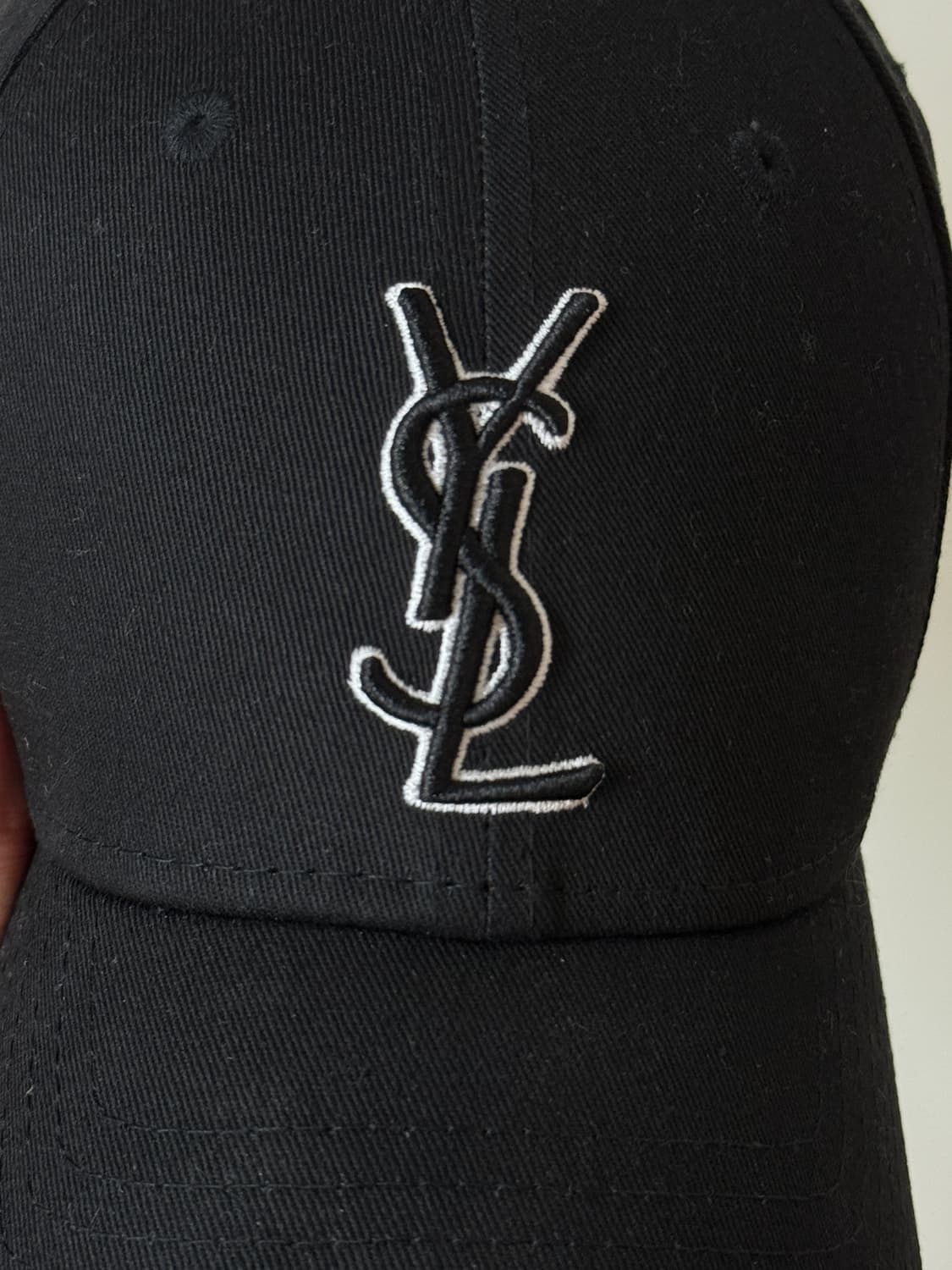 ysl 생로랑 뉴에라 볼캡 상품이미지1