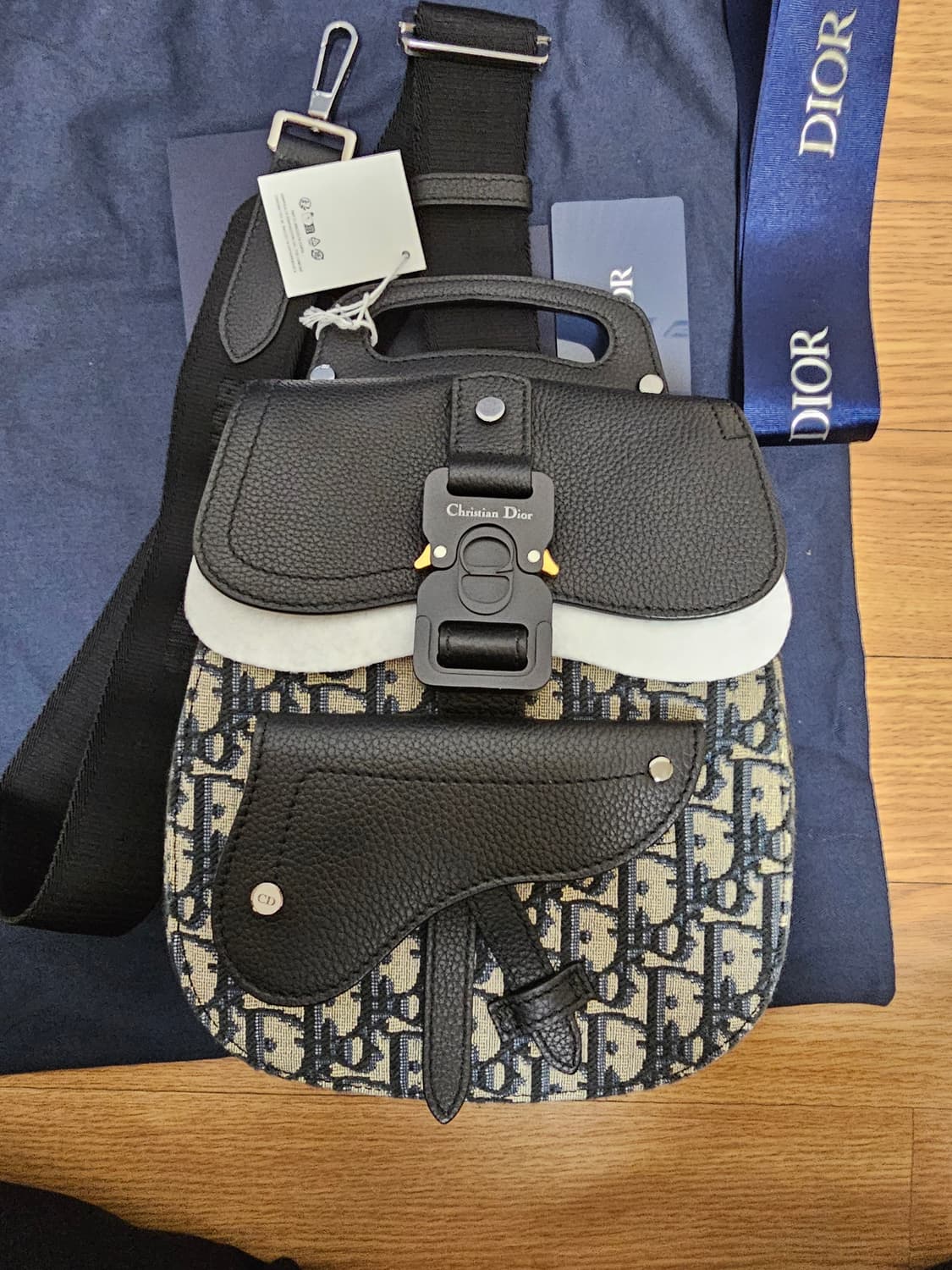 디올 오블리크 버클 새들 슬링백 토트백 신형 상품이미지6