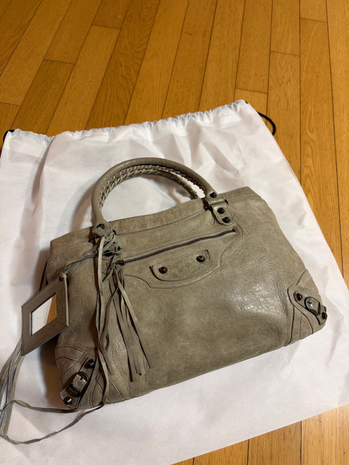 발렌시아가 시티 모터백 상품이미지3