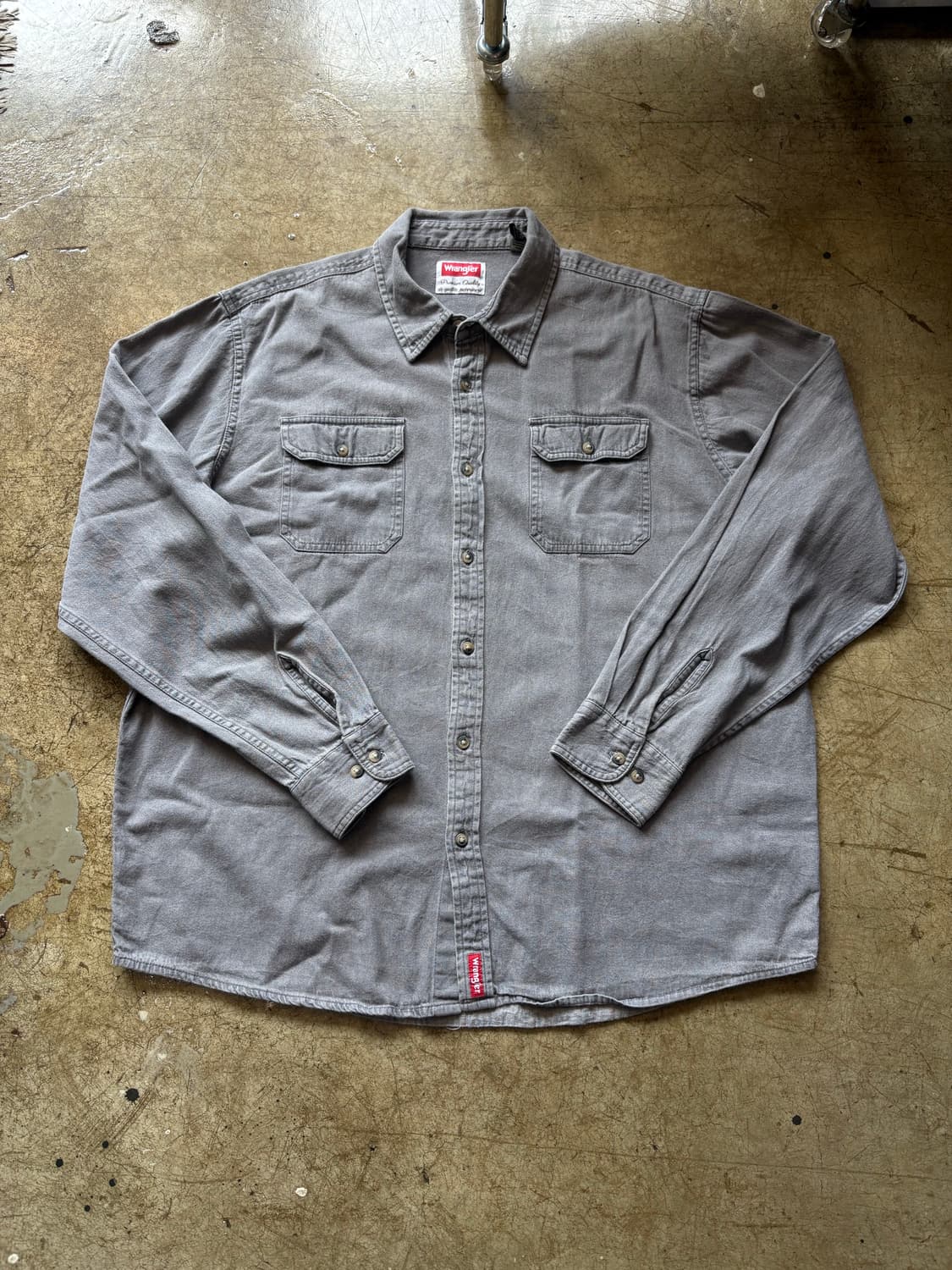 랭글러 그레이 워크 셔츠 상품이미지1