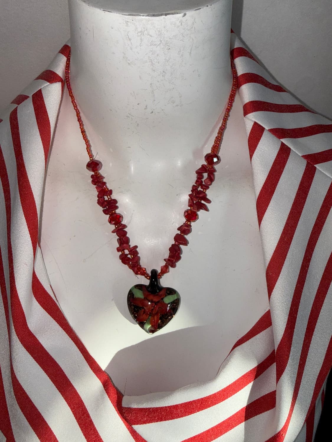 Black oriental flower heart beads 목걸이 상품이미지4