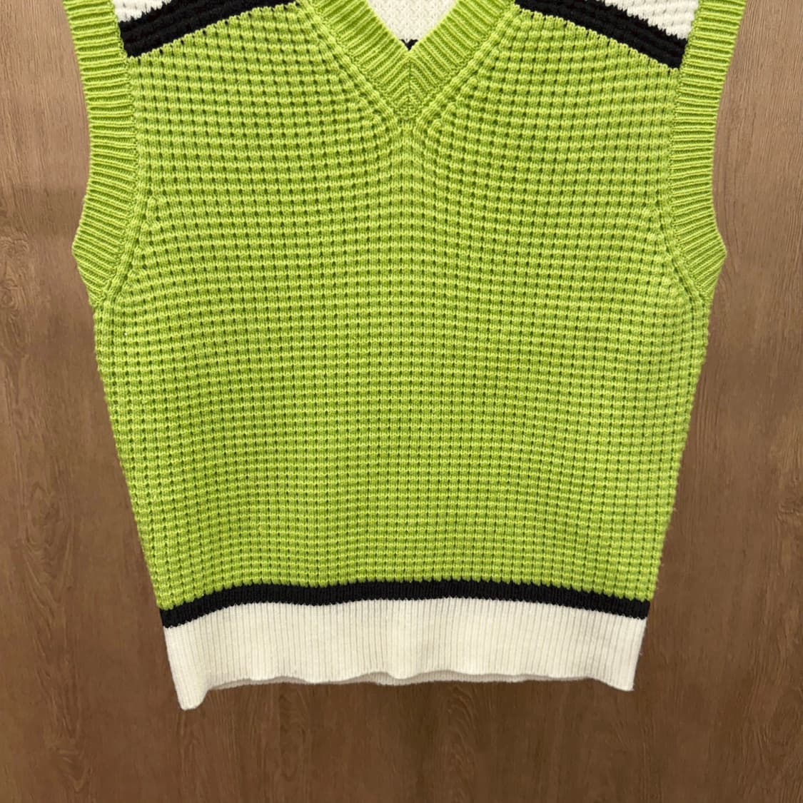 마르니 유니클로 브이넥 니트 베스트 컬러 블록 디테일 그린 아이보리 블랙 상품이미지5