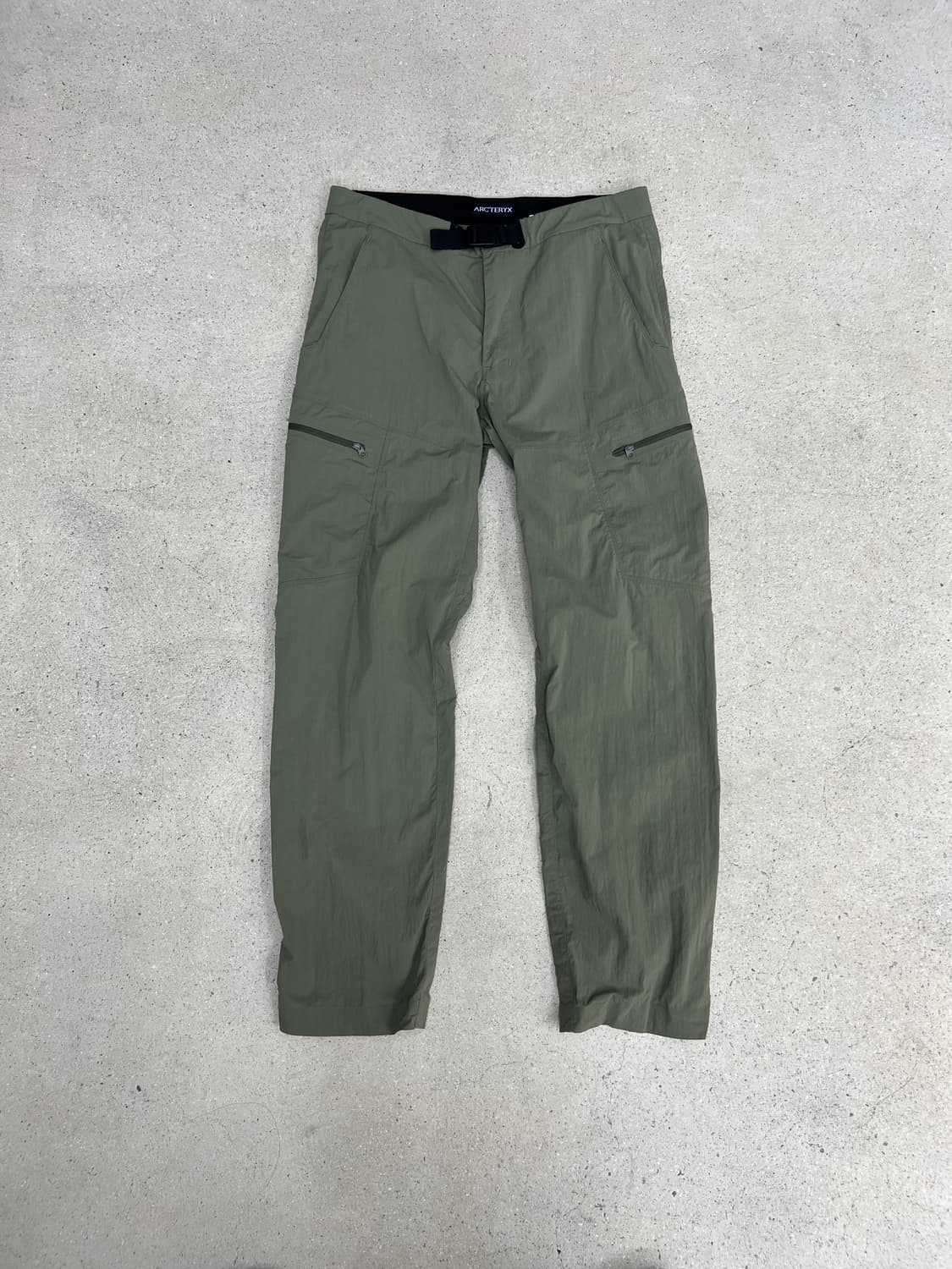 아크테릭스 카키 펠리세이드 팬츠 상품이미지1