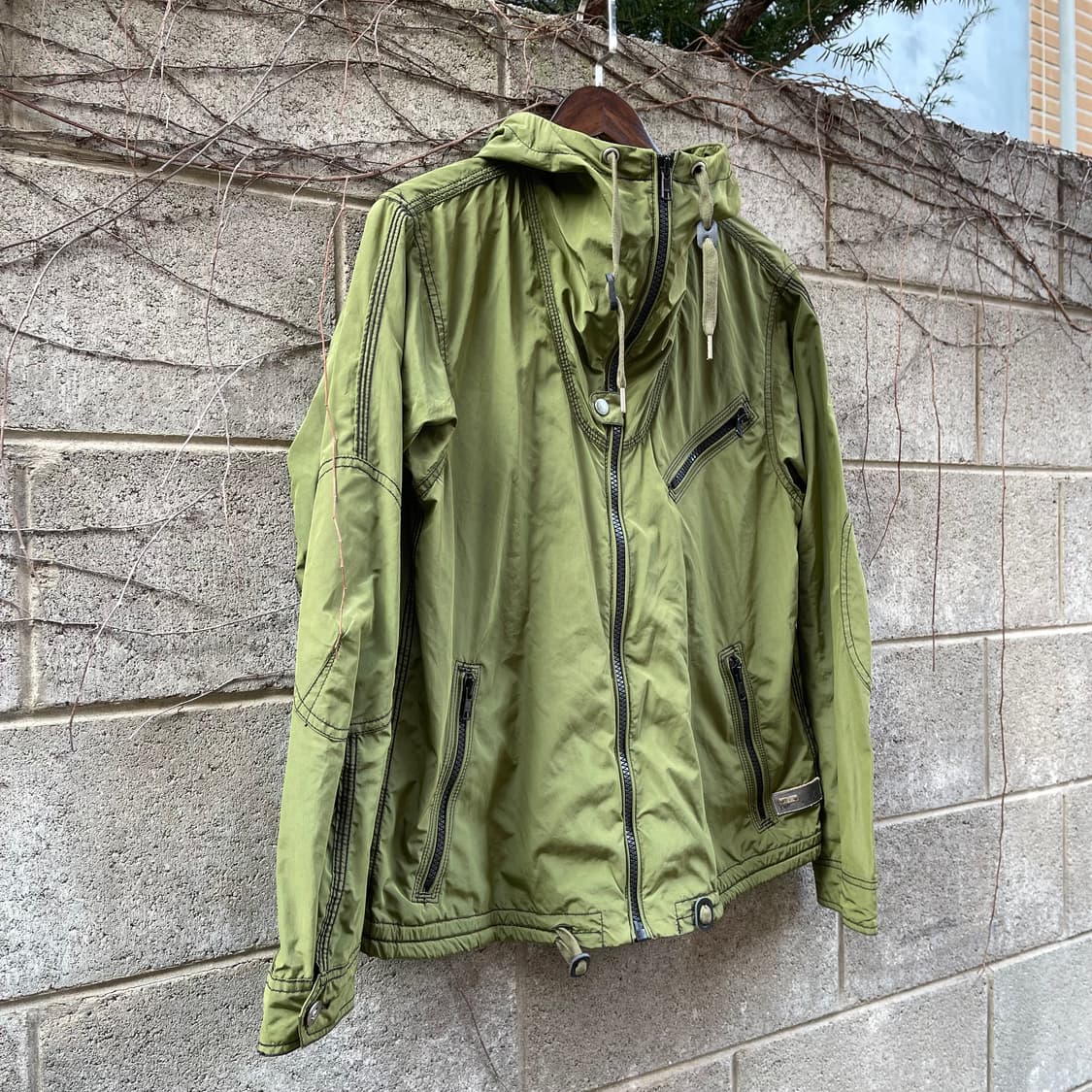 [S] Diesel 블랙스티치 나일론 윈드자켓 (95) 상품이미지2