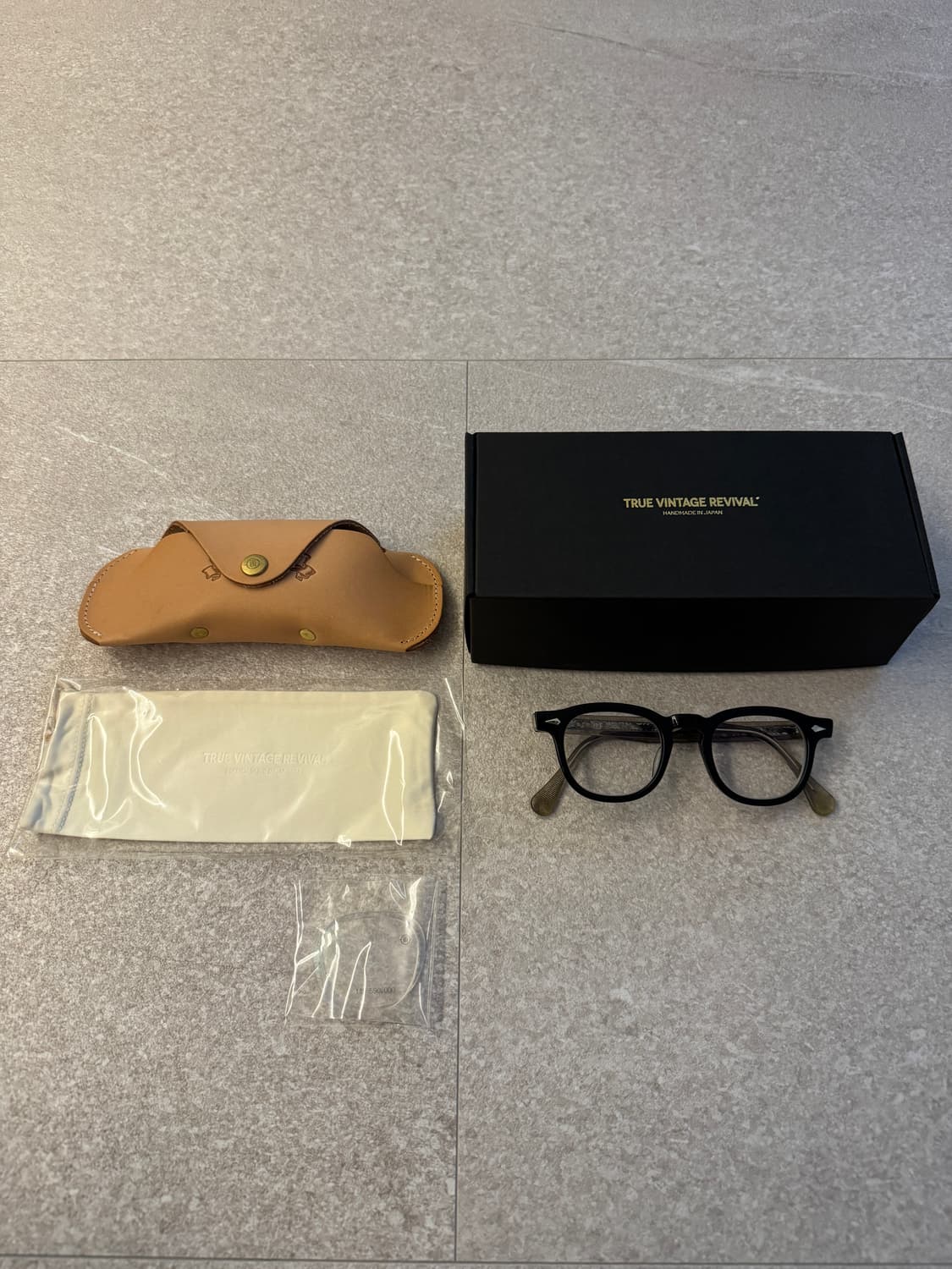 TVR 504 블랙/그레이 46 상품이미지1