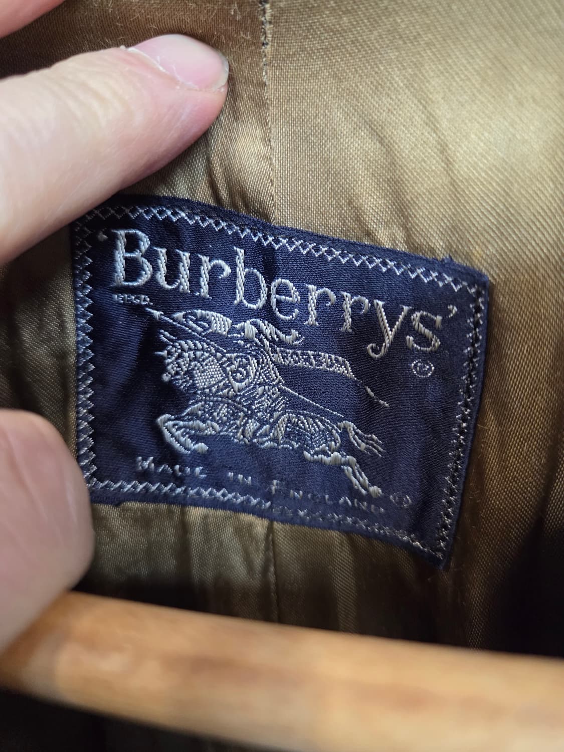 버버리 올드스쿨 싱글코트 남성 대락 95 오버핏  상품이미지3