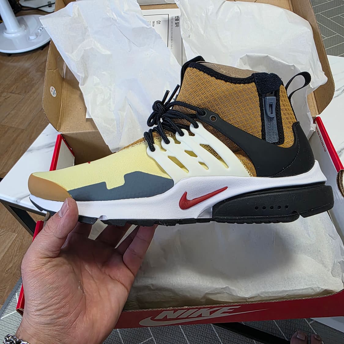 나이키 에어 프레스토 미드 옐로우 280사이즈 상품이미지2