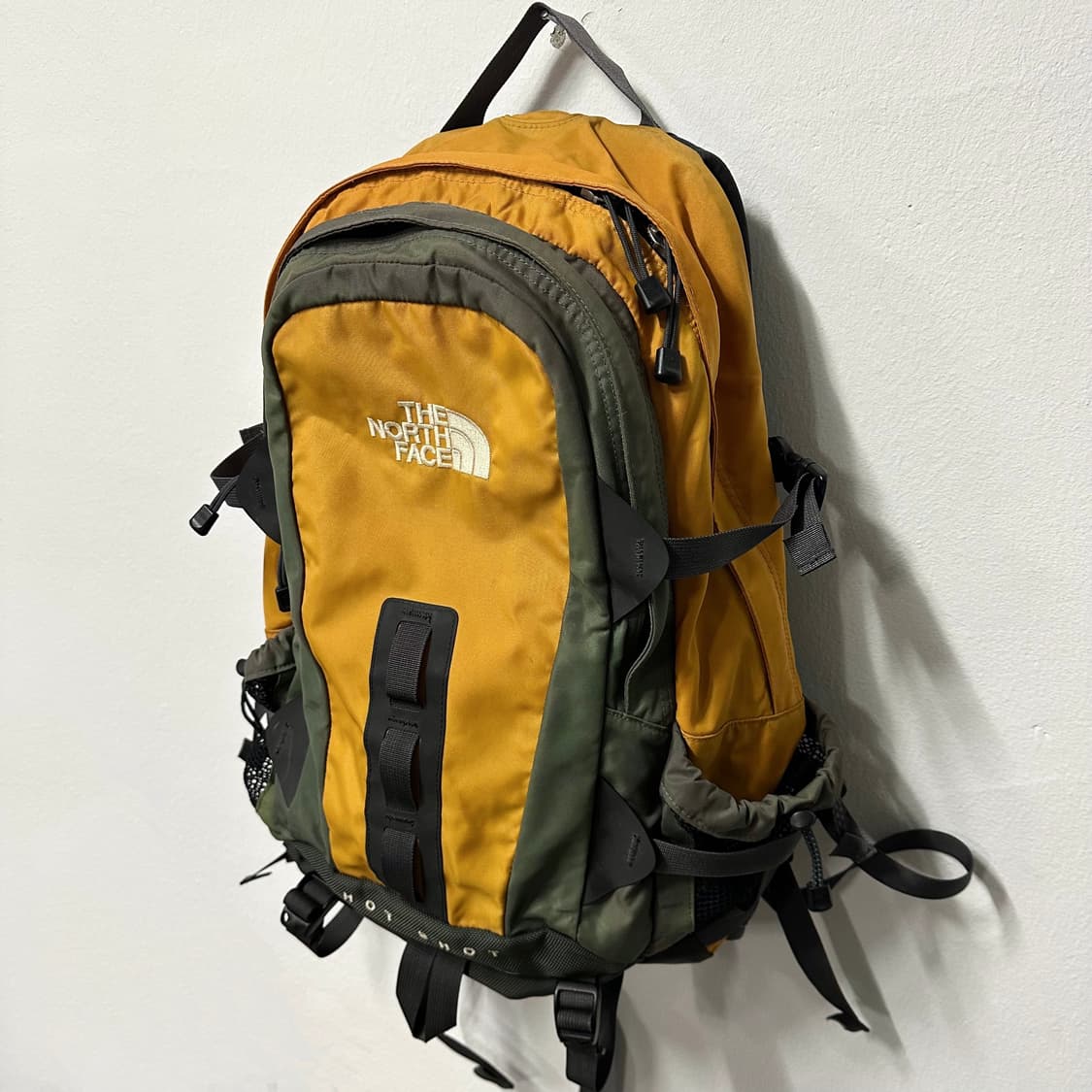 노스페이스 빈티지 핫샷 상품이미지1