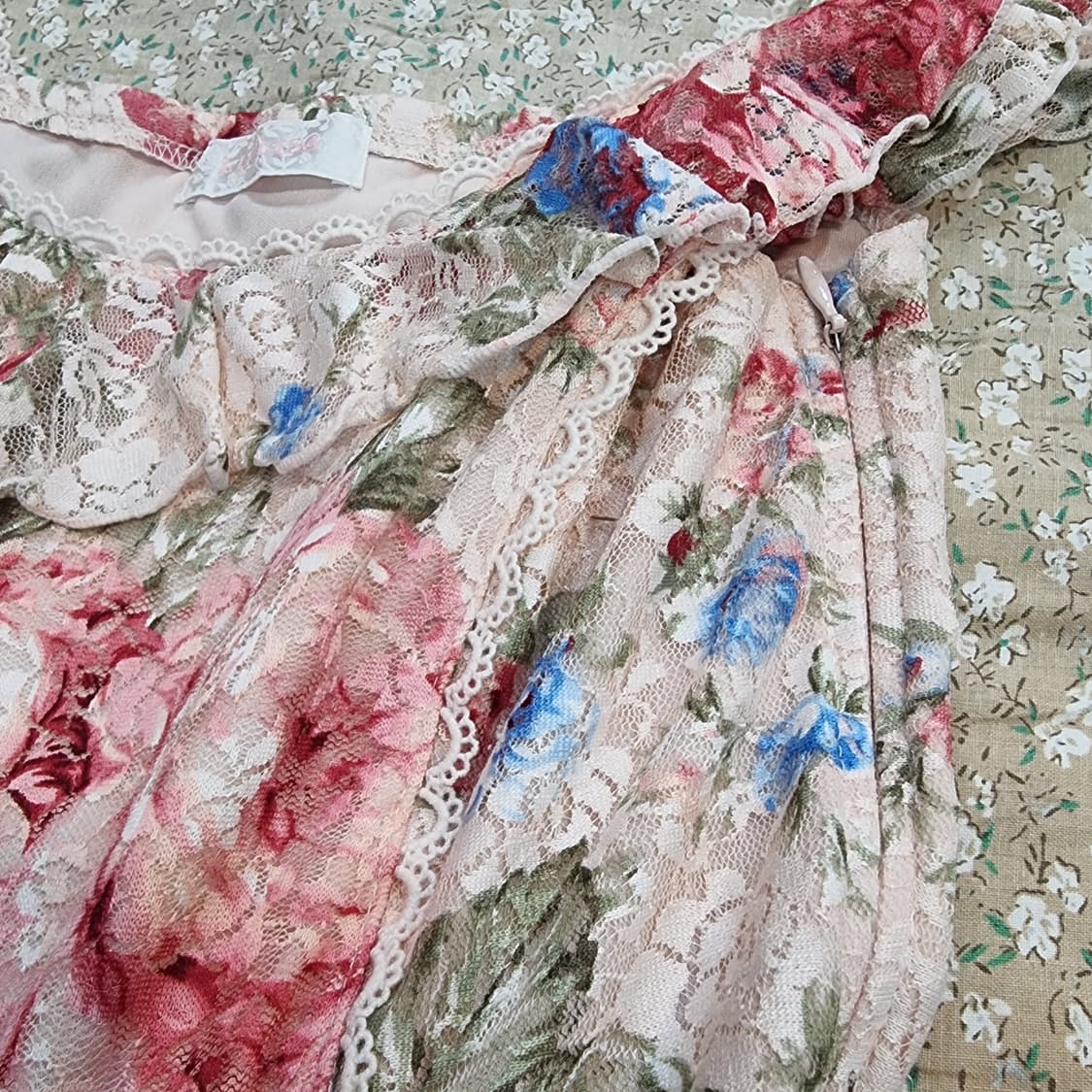 LIZ LISA 레이스 로즈 플레어 올인원 점프수트 상품이미지6