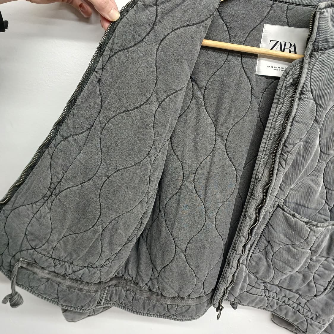 자라 그레이 퀼팅 집업 자켓 XS 상품이미지3