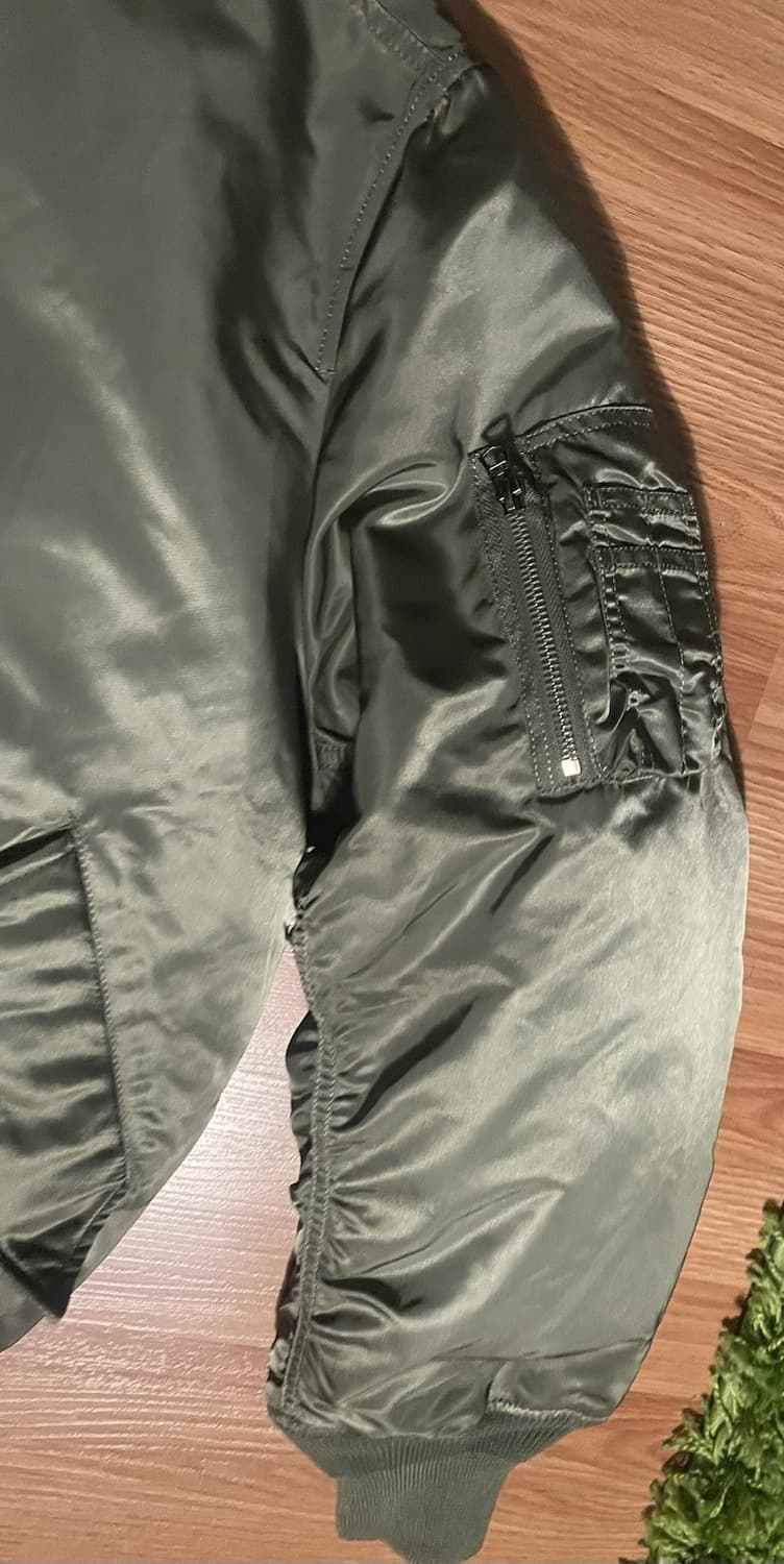 알파 인더스트리 MA-1 플라이트 자켓 상품이미지2