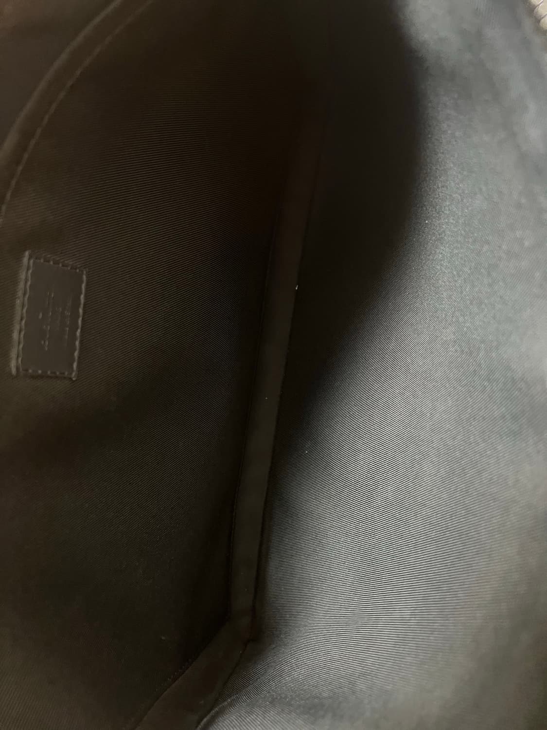 (당일배송 풀구성) 루이비통 포쉐트 쉐도우 클러치백 상품이미지6